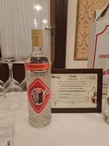, An&iacute;s La Violetera: tradici&oacute;n premiada en cert&aacute;menes nacionales e internacionales